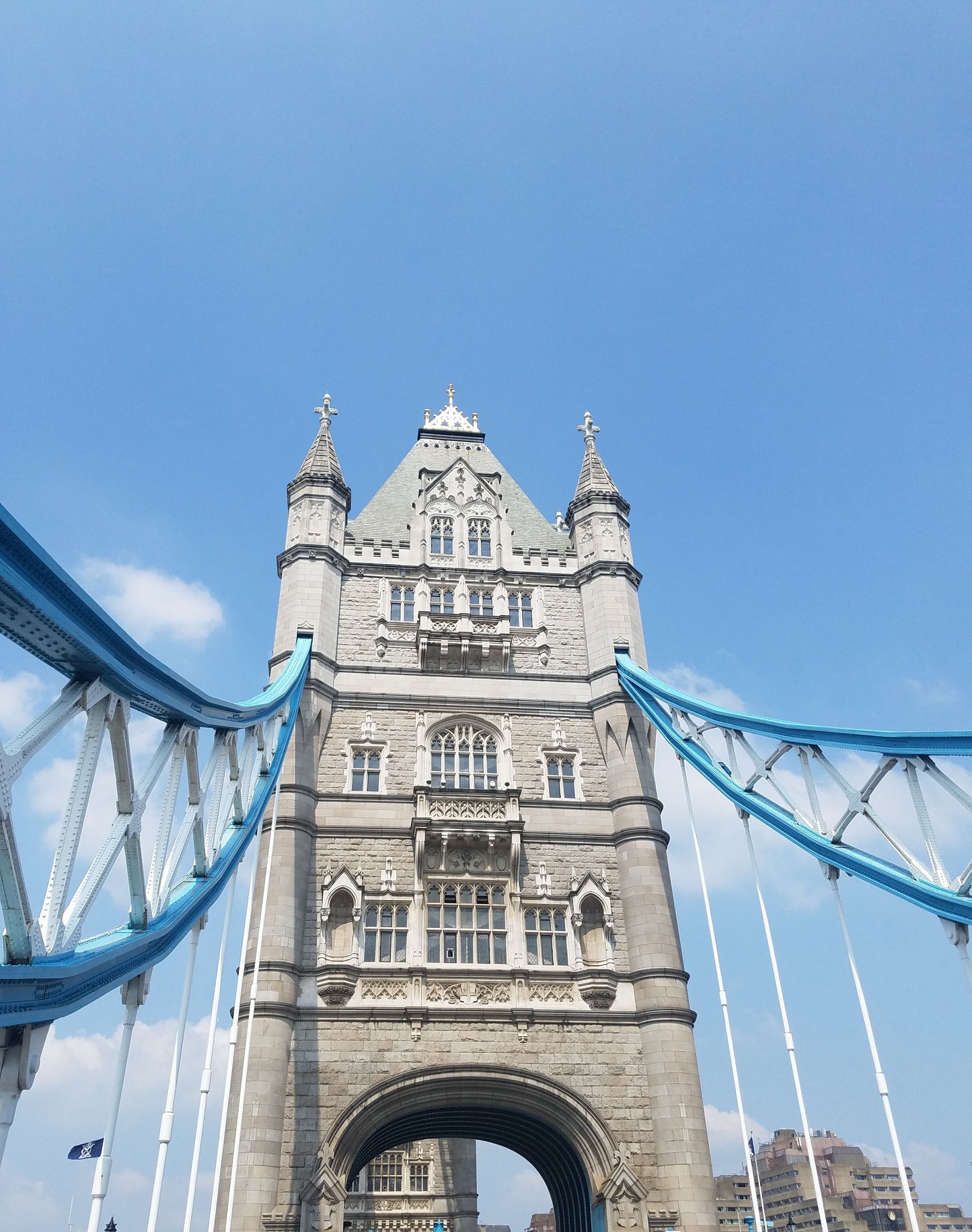 London bridge looking up, Poster